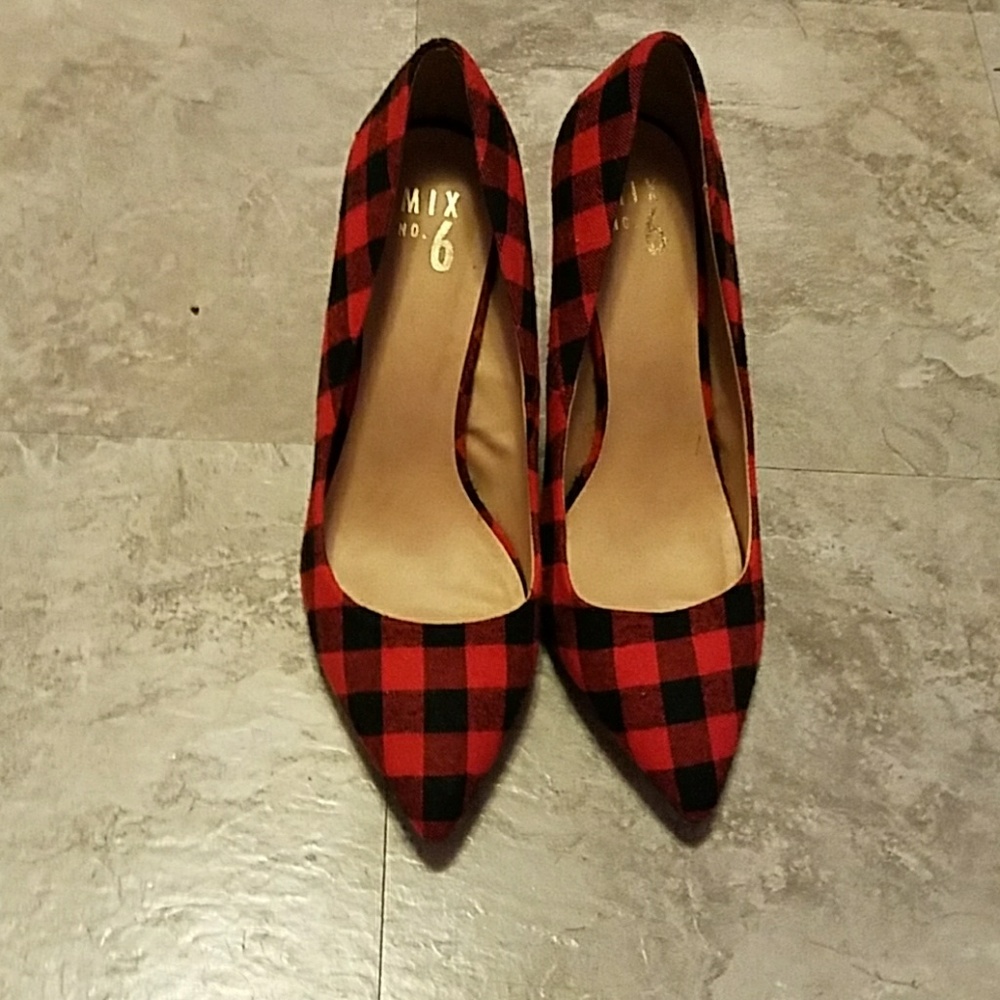 Mix No. 6 Red and Black Pumps